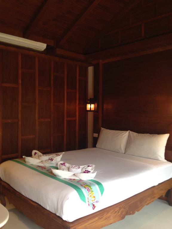 Baan Pakgasri Hideaway Hotel Koh Lanta Exterior photo